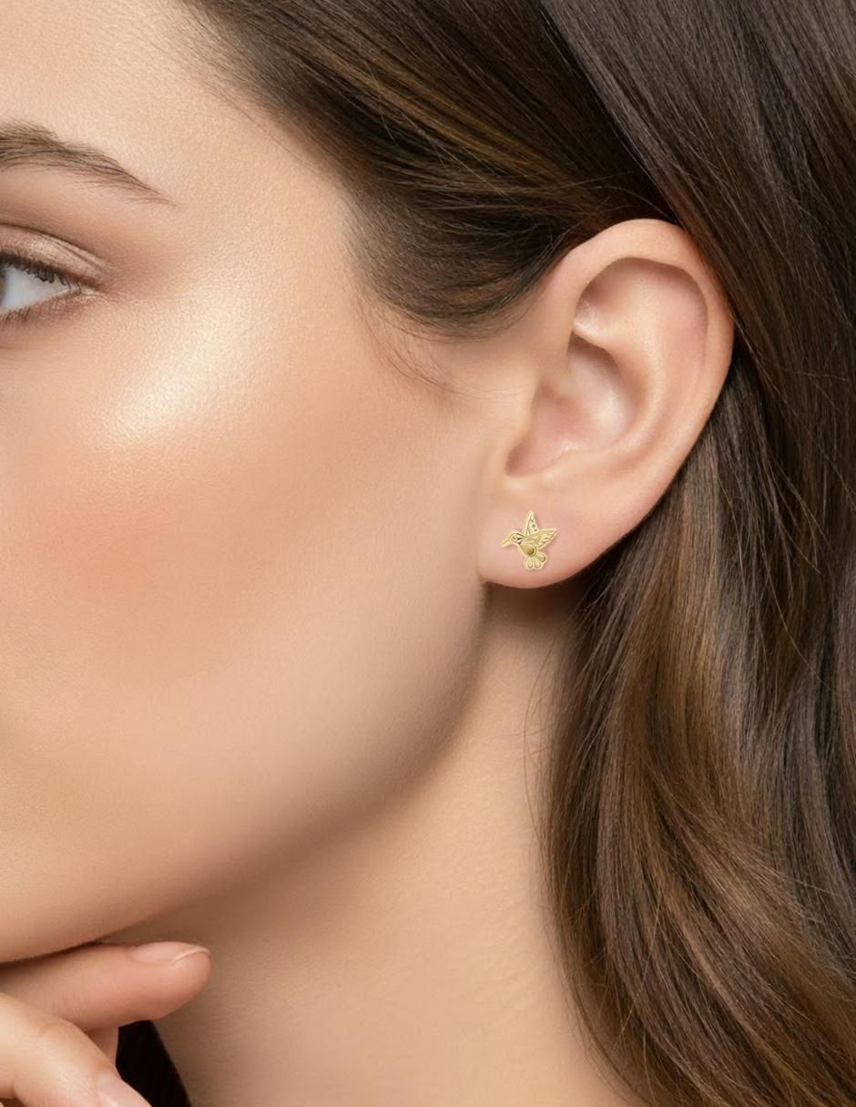 Arete de colibrí de oro amarillo 10 K con acabado brillante zirconia 5