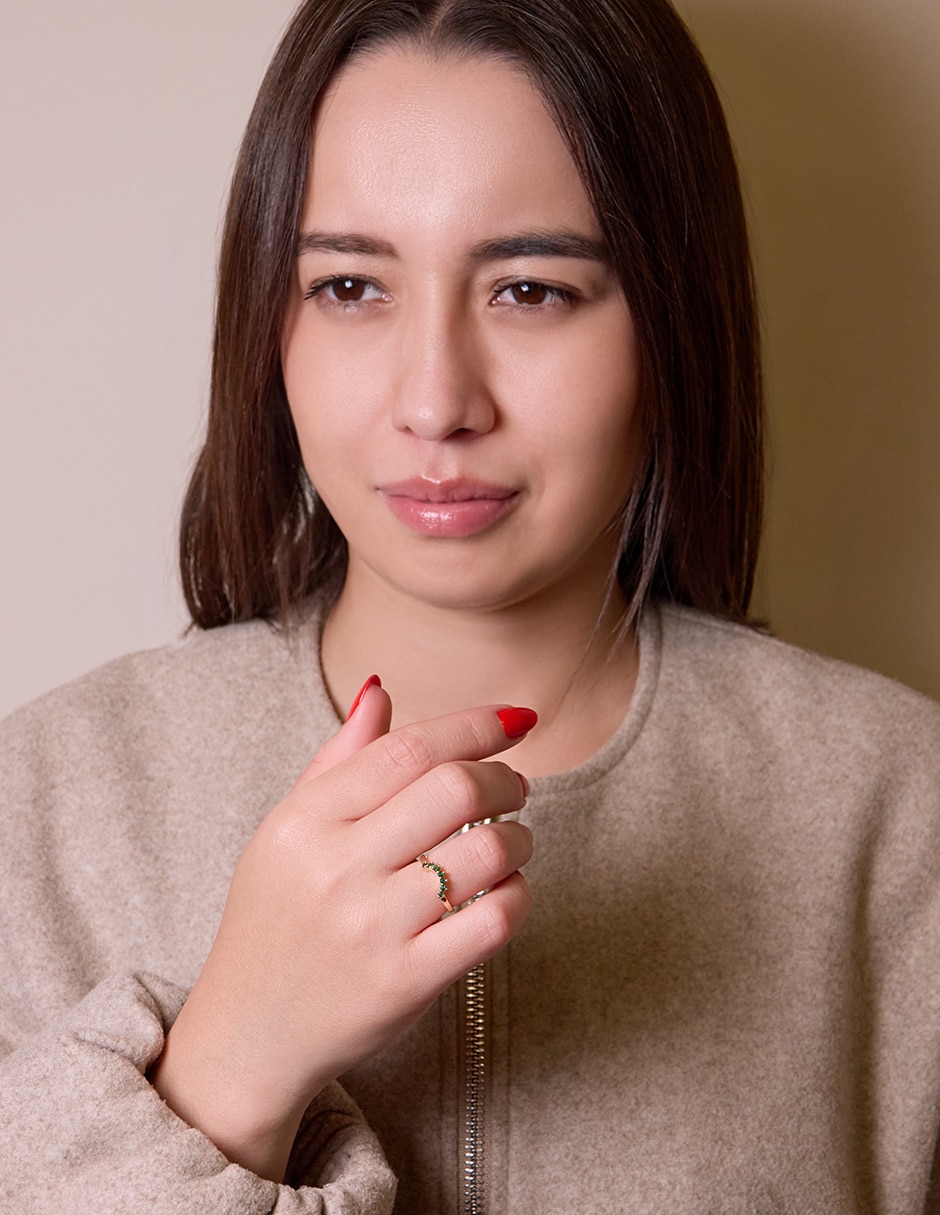 Anillo con gema 14 k de oro amarillo esmeralda pulido 4