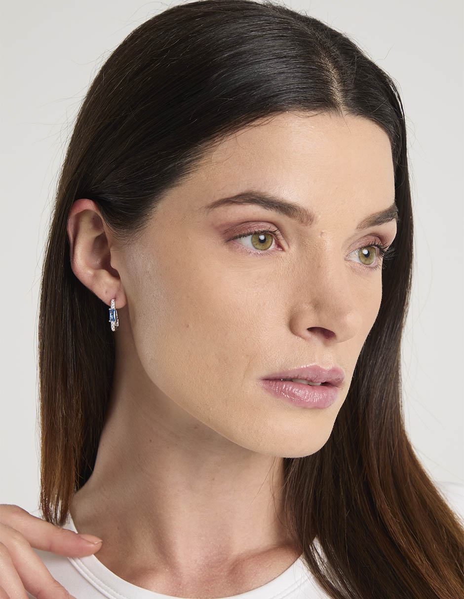 Aretes huggies de plata P 925 con acabado brillante zirconia 8