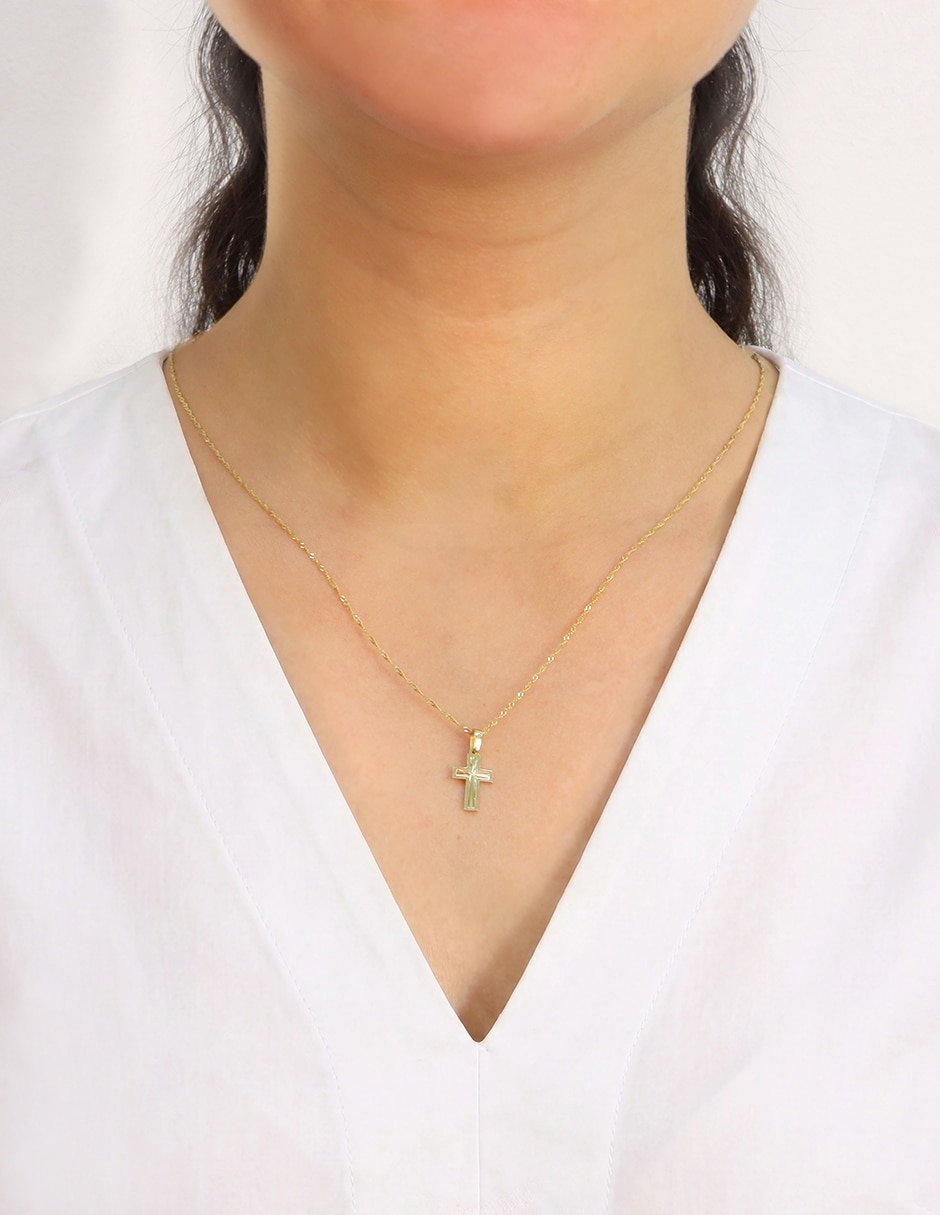 Dije de cruz de oro amarillo 14 K 4