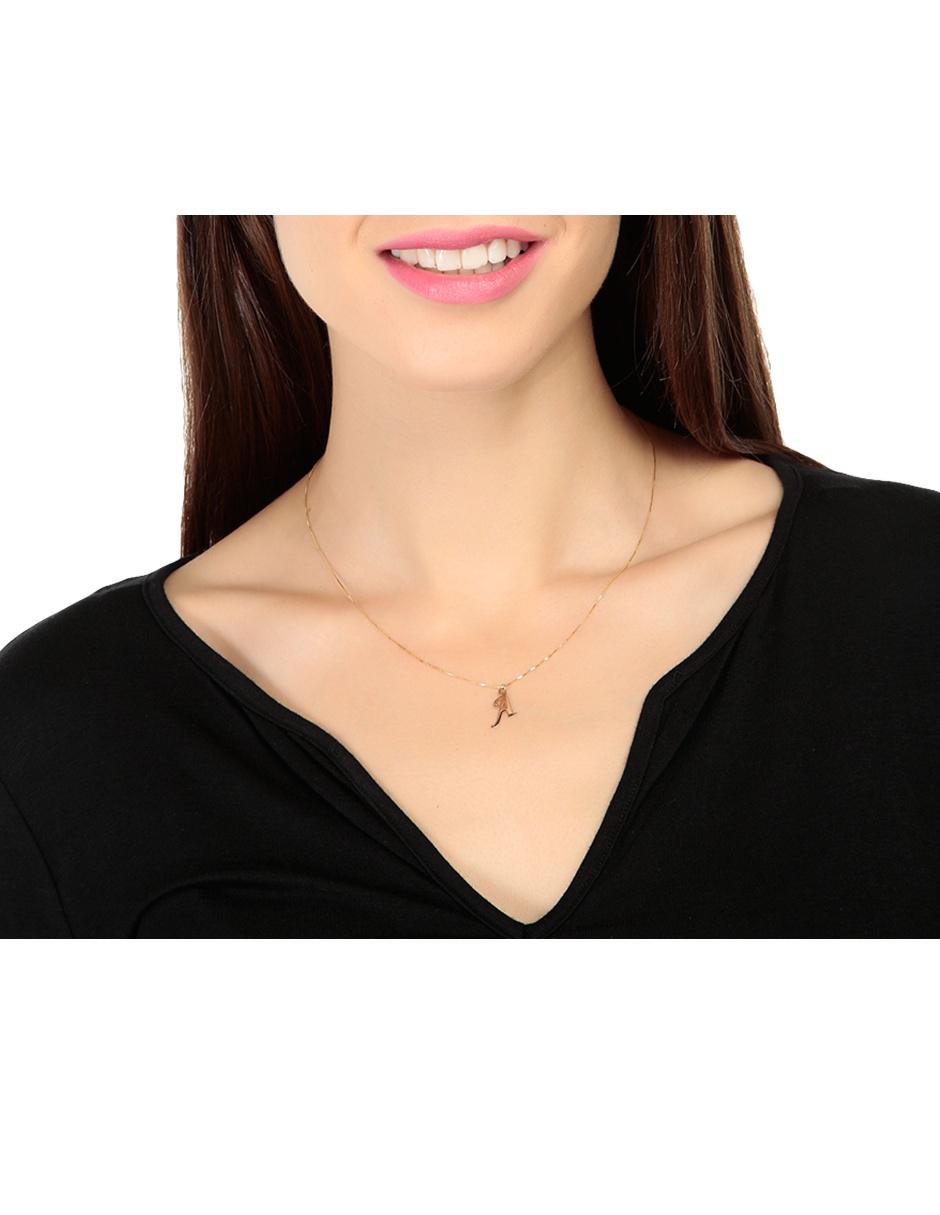 Dije de letras de oro amarillo 14 K 2